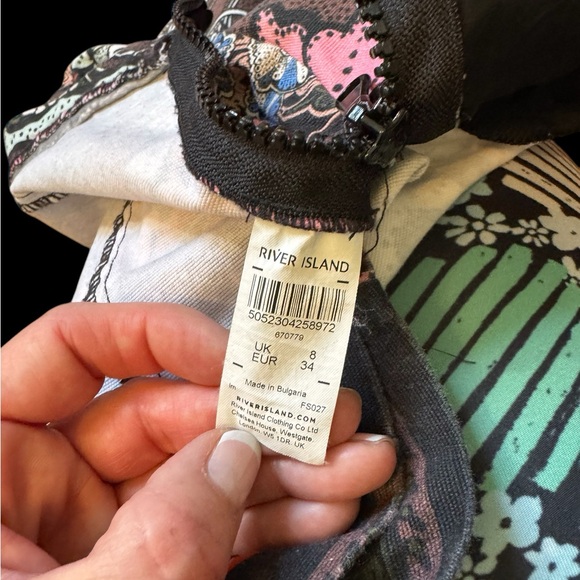 River Island Shorts - Picture 5 of 9